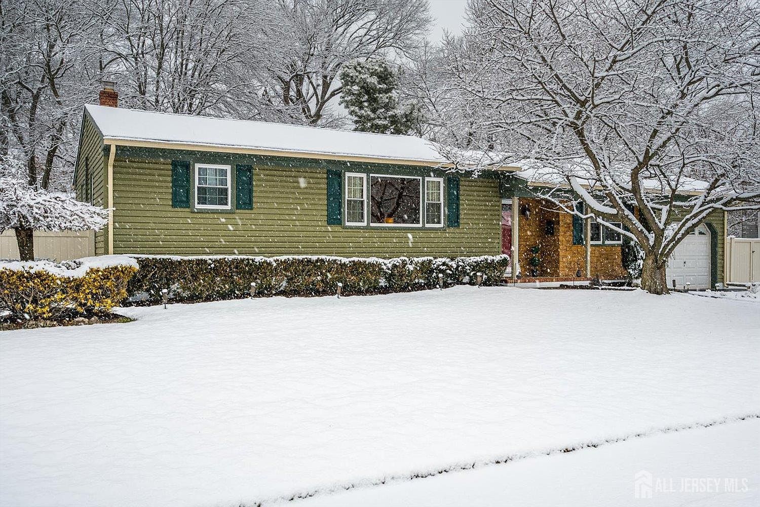 108 Elizabethtown Ct South Plainfield, NJ 07080 - Thumbnail 3