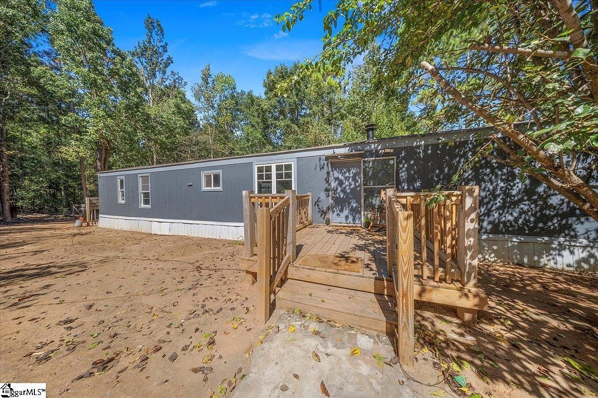 1660 Kilgore Bridge Rd Woodruff, SC 29388 - Thumbnail 3