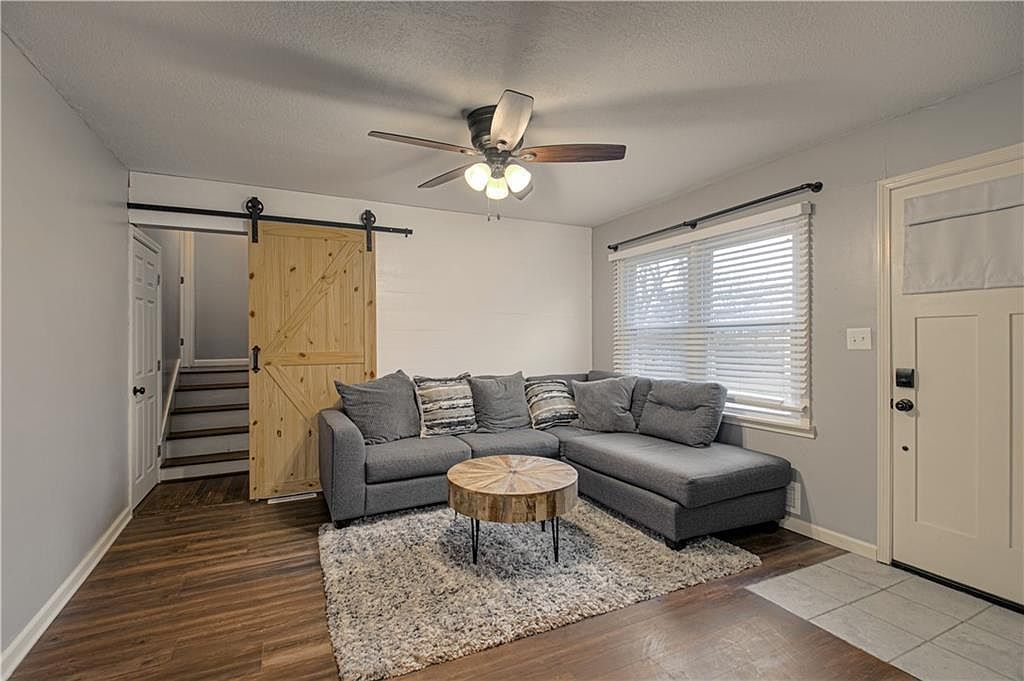 7909 N Pennsylvania Ave Kansas City, MO 64118 - Thumbnail 3