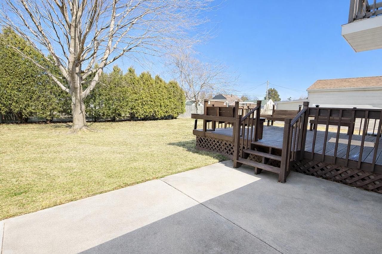 2342 37th St Two Rivers, WI 54241 - Thumbnail 3