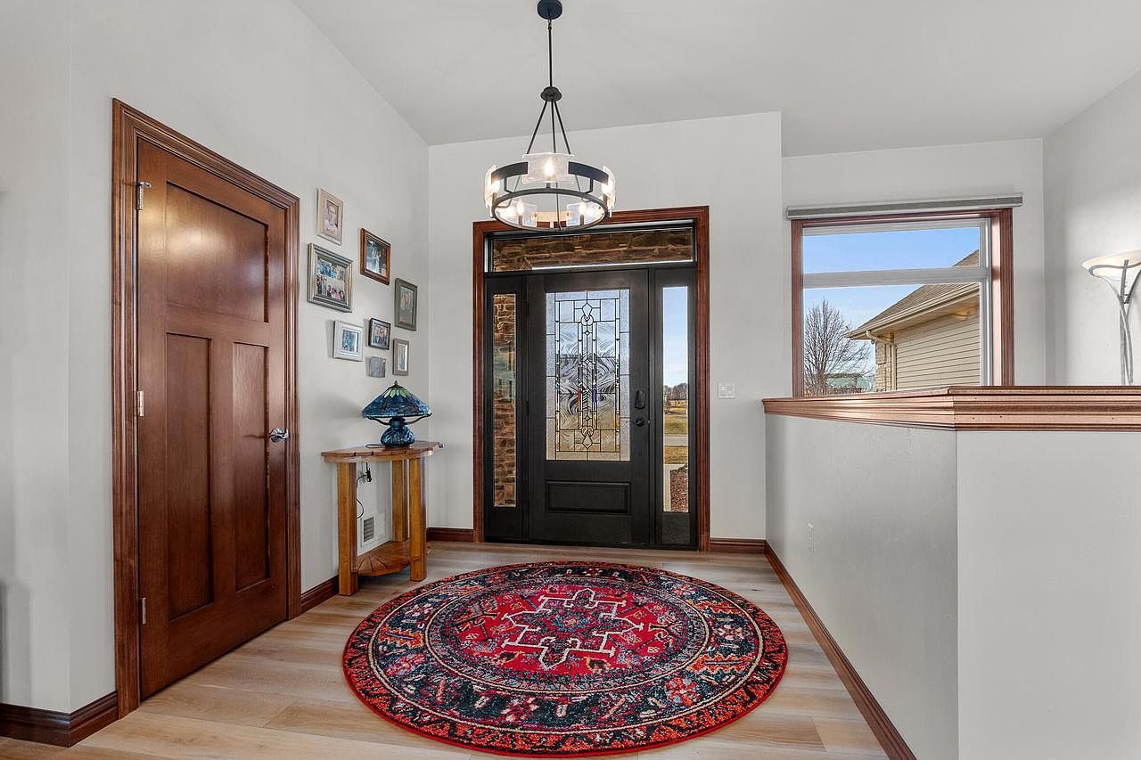 2345 Silveridge Dr Manitowoc, WI 54220 - Thumbnail 3