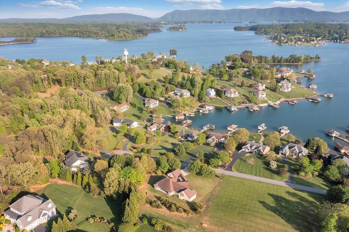 537 Calypso Rd Moneta, VA 24121 - Thumbnail 3