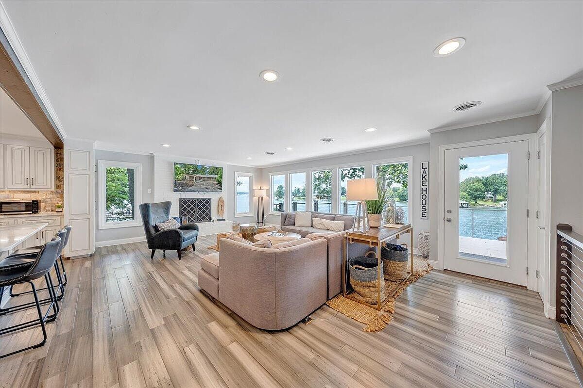 292 Cove Rd Penhook, VA 24137 - Thumbnail 3