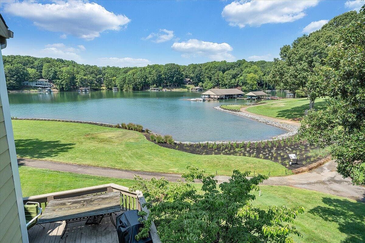 117 Fawn Haven Ln Huddleston, VA 24104 - Thumbnail 3