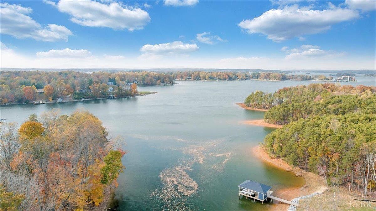 200 Sweetwater Bay Dr Penhook, VA 24137 - Thumbnail 3