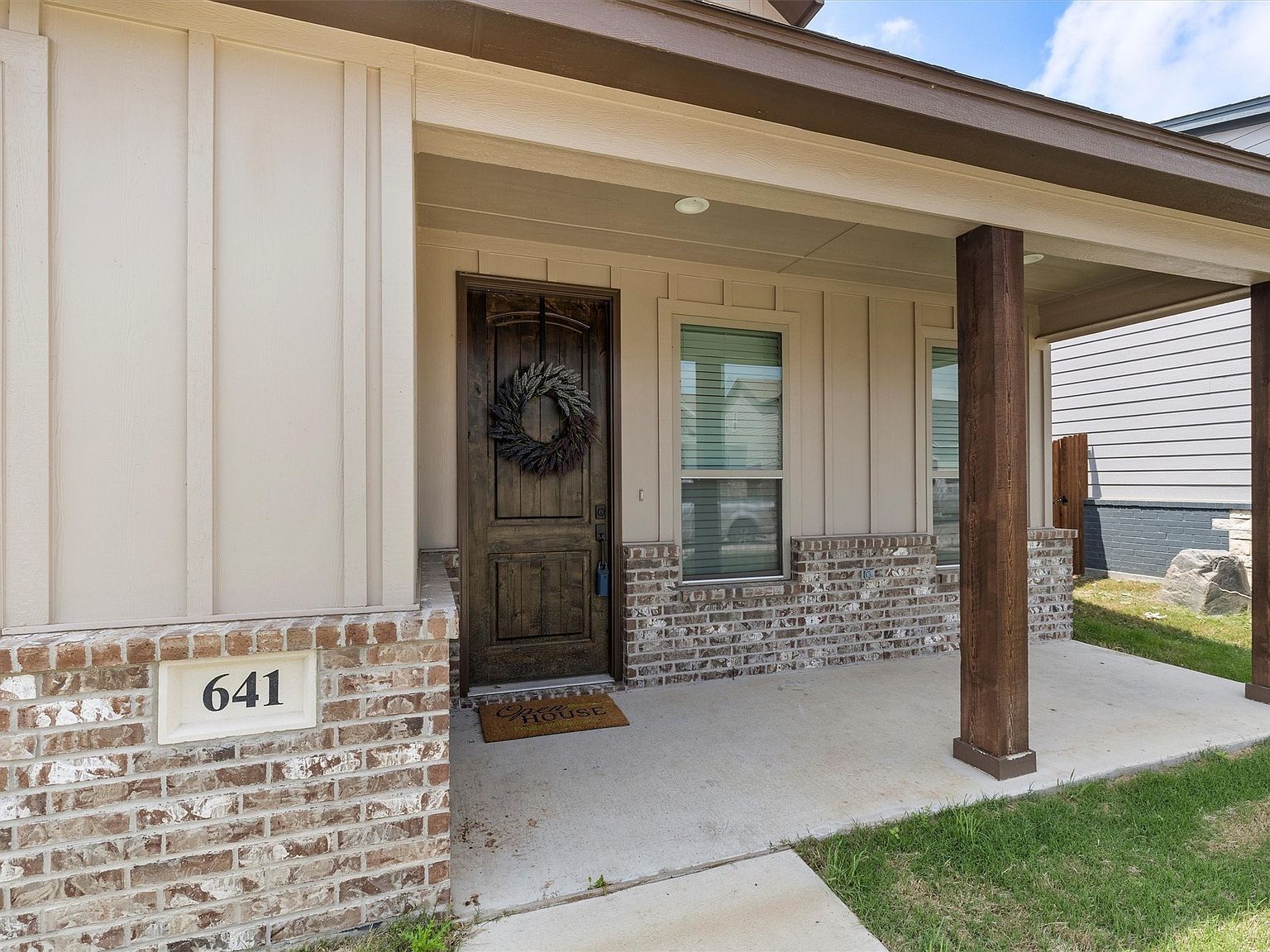 641 The Cottages Dr Godley, TX 76044 - Thumbnail 3