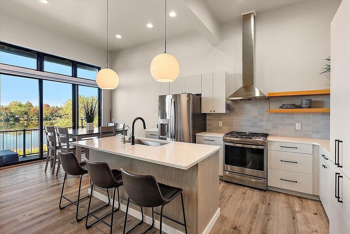 220 King St #10 Lowell, MI 49331 - Thumbnail 3