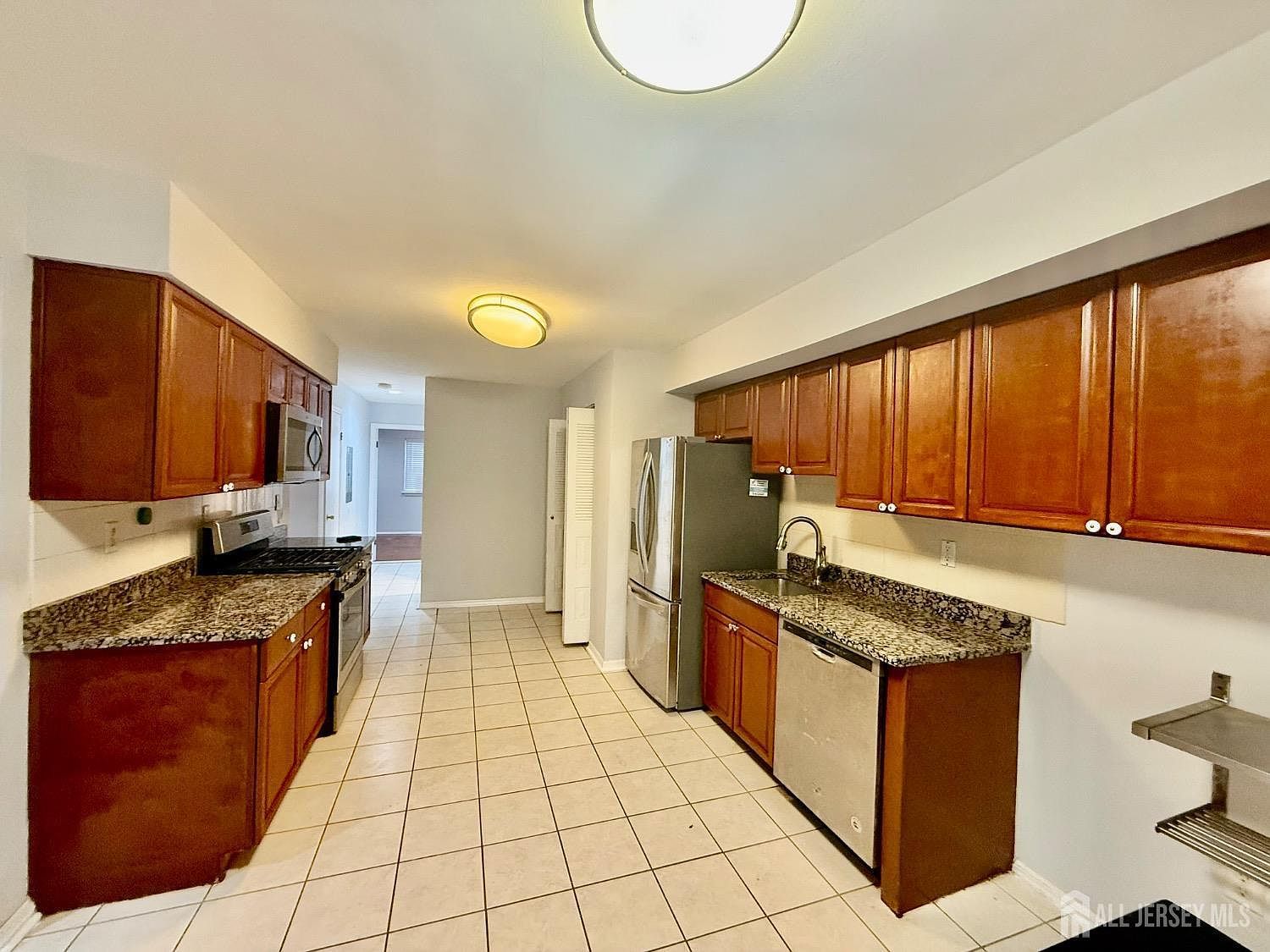 1404 Edison Glen Ter Edison, NJ 08837 - Thumbnail 3