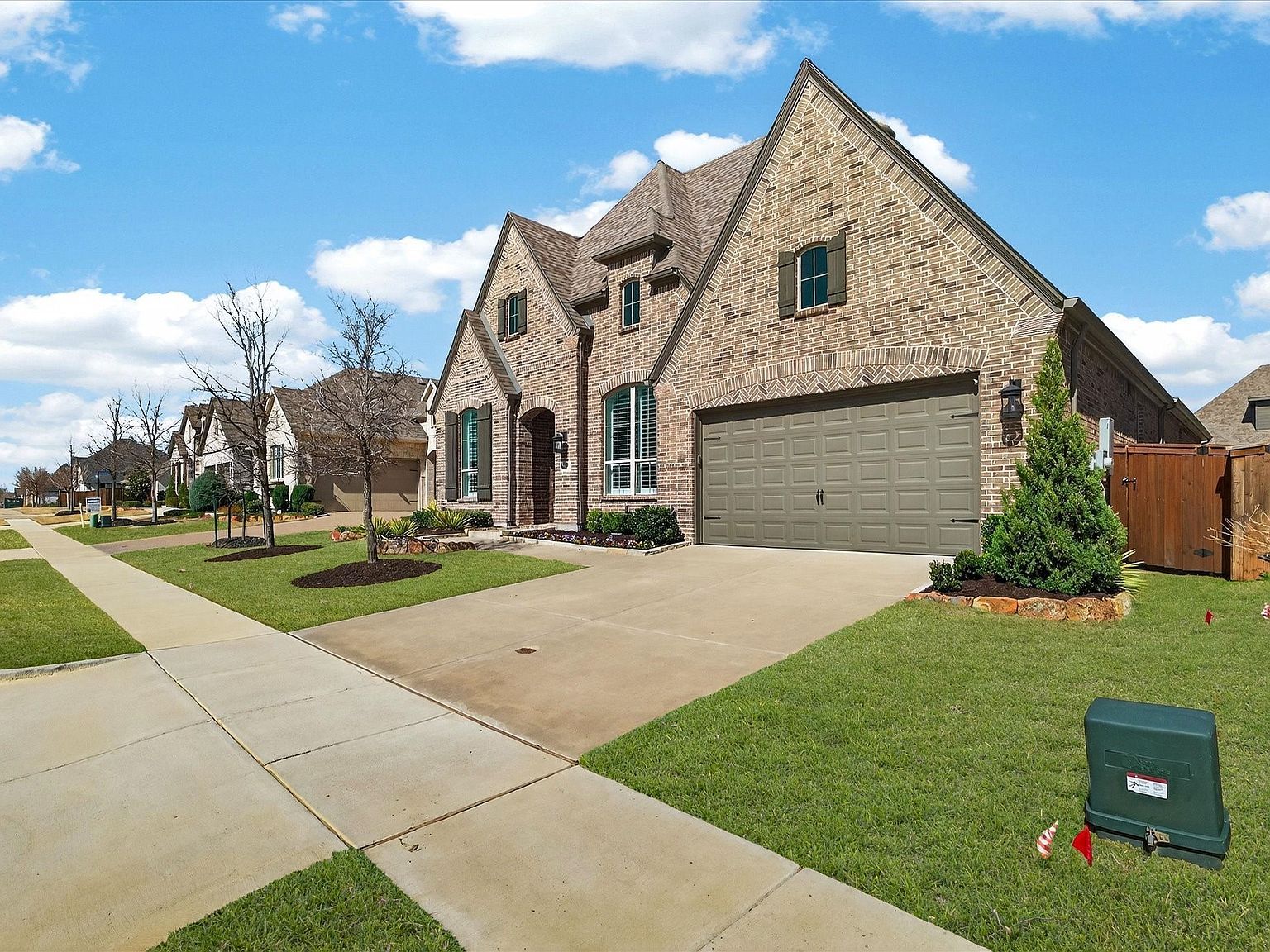 4116 Sandbrock Pkwy Aubrey, TX 76227 - Thumbnail 3