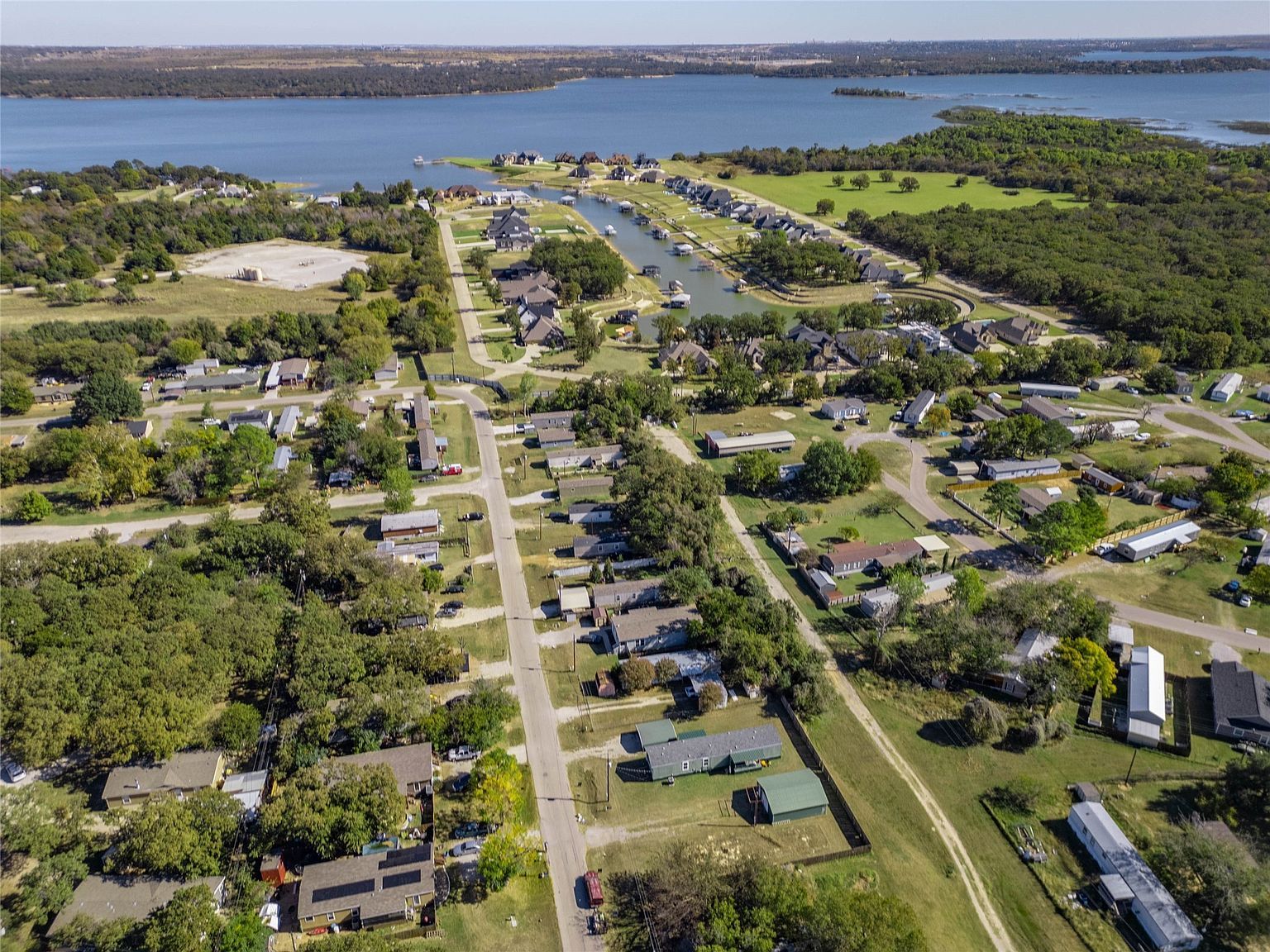 1532 Gale Dr Pelican Bay, TX 76020 - Thumbnail 3