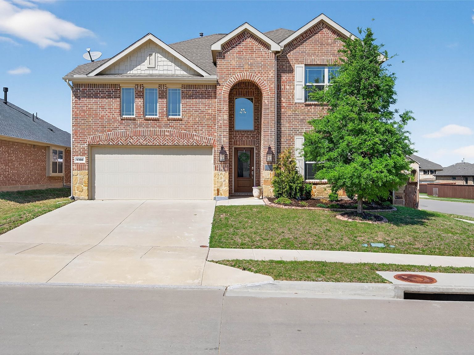 9300 Silver Dollar Dr Fort Worth, TX 76131 - Thumbnail 3