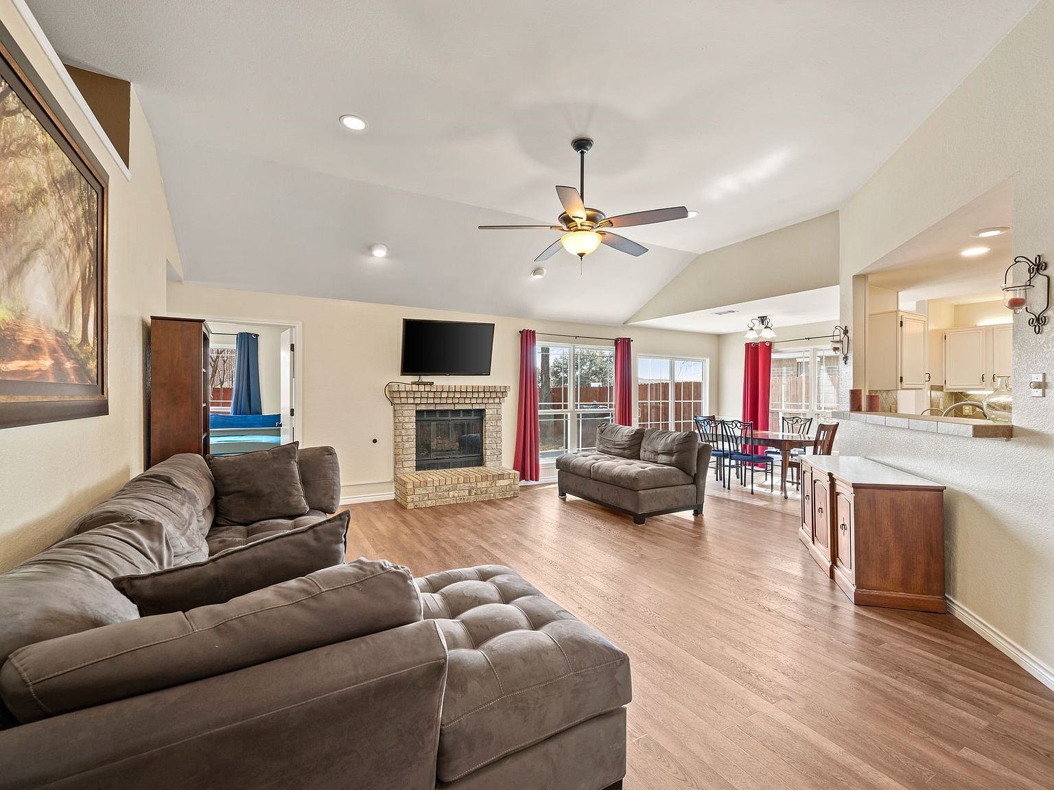 2845 White Oak Dr Grand Prairie, TX 75052 - Thumbnail 3