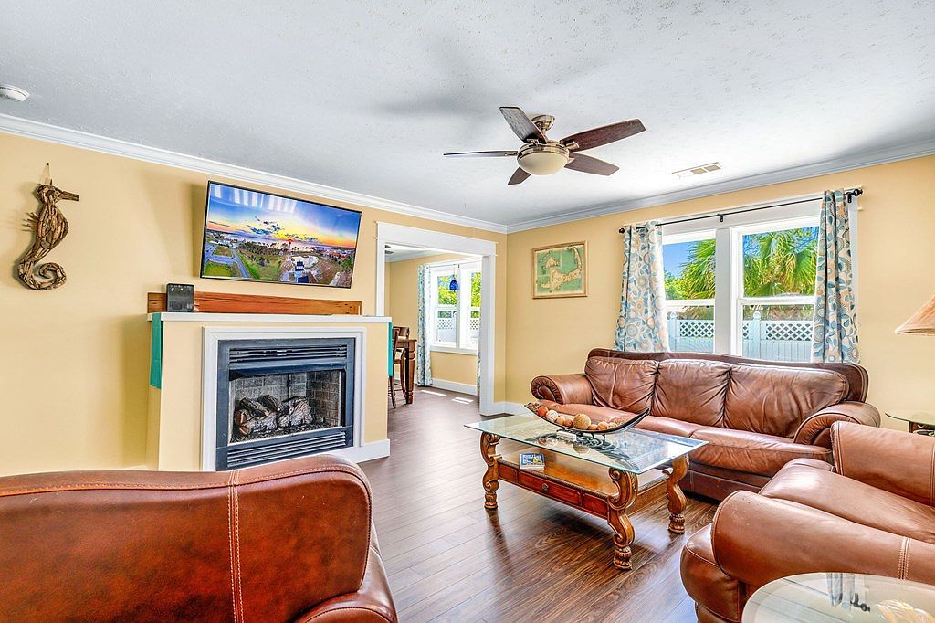 1321 McClelland Ave Port Saint Joe, FL 32456 - Thumbnail 3