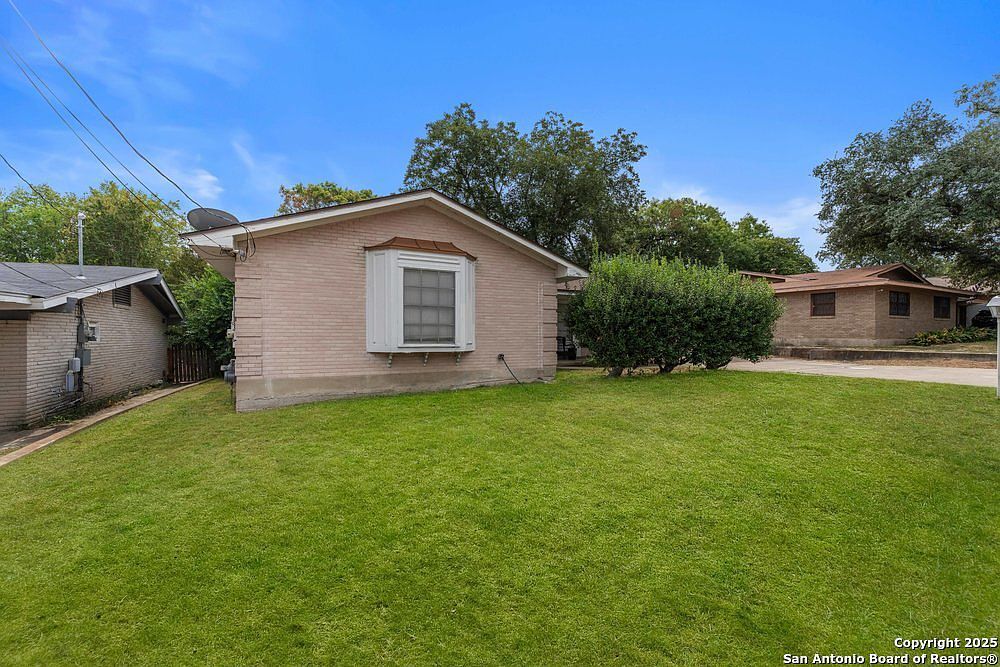 2728 Minnetonka St San Antonio, TX 78210 - Thumbnail 3