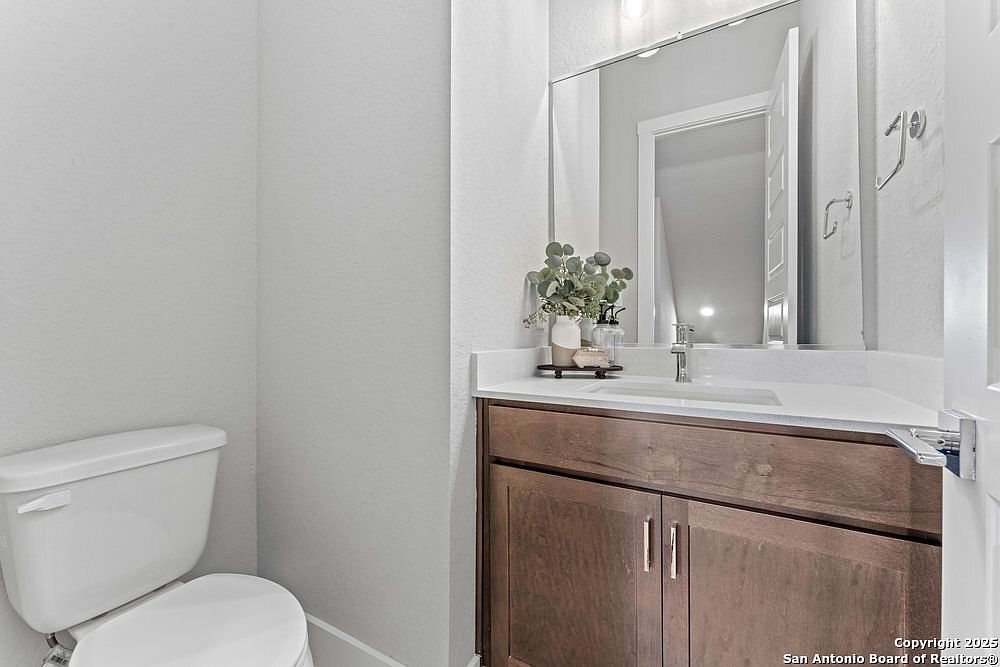 7944 Kennedy Hl San Antonio, TX 78235 - Thumbnail 3