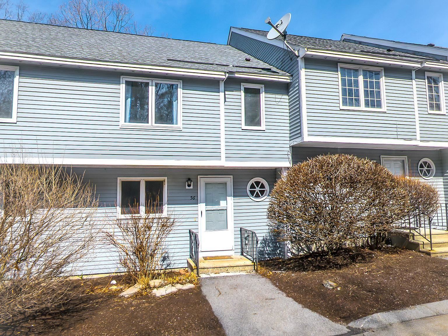 56 Merrimack Dr Merrimack, NH 03054 - Thumbnail 3