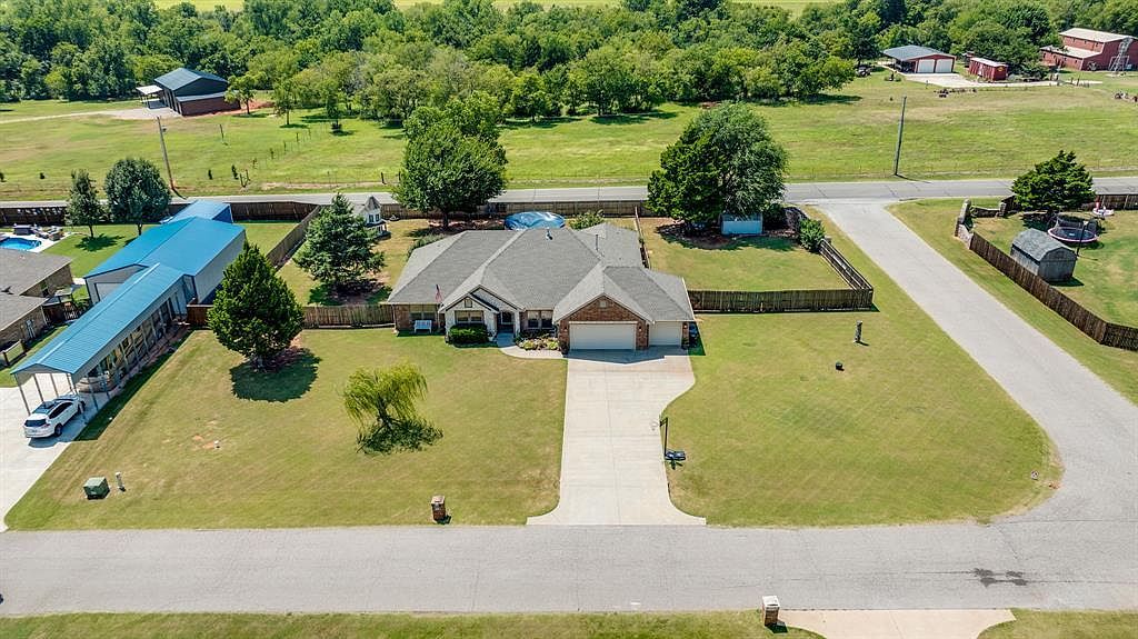 2401 County Road 1196 Tuttle, OK 73089 - Thumbnail 3