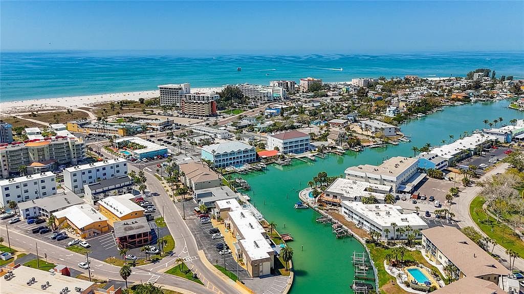 184 117th Ave APT 2 Treasure Island, FL 33706 - Thumbnail 3