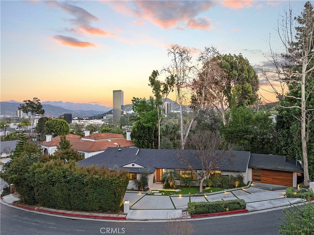 3640 Wrightwood Studio Ctr Studio City, CA 91604 - Thumbnail 3