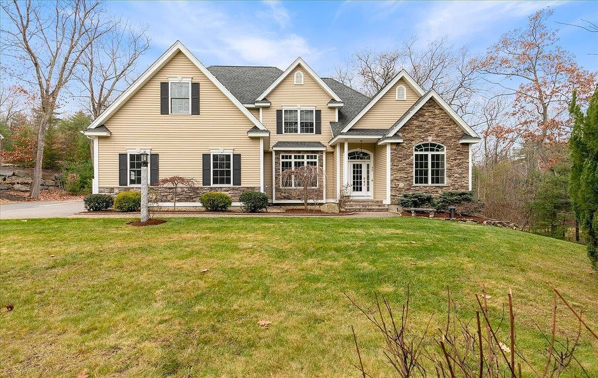 48 Marblehead Rd Windham, NH 03087 - Thumbnail 3