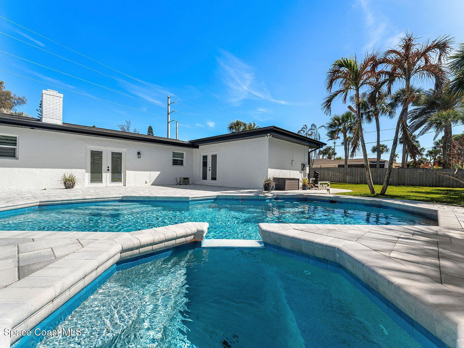 300 Oak St Melbourne Beach, FL 32951 - Thumbnail 3