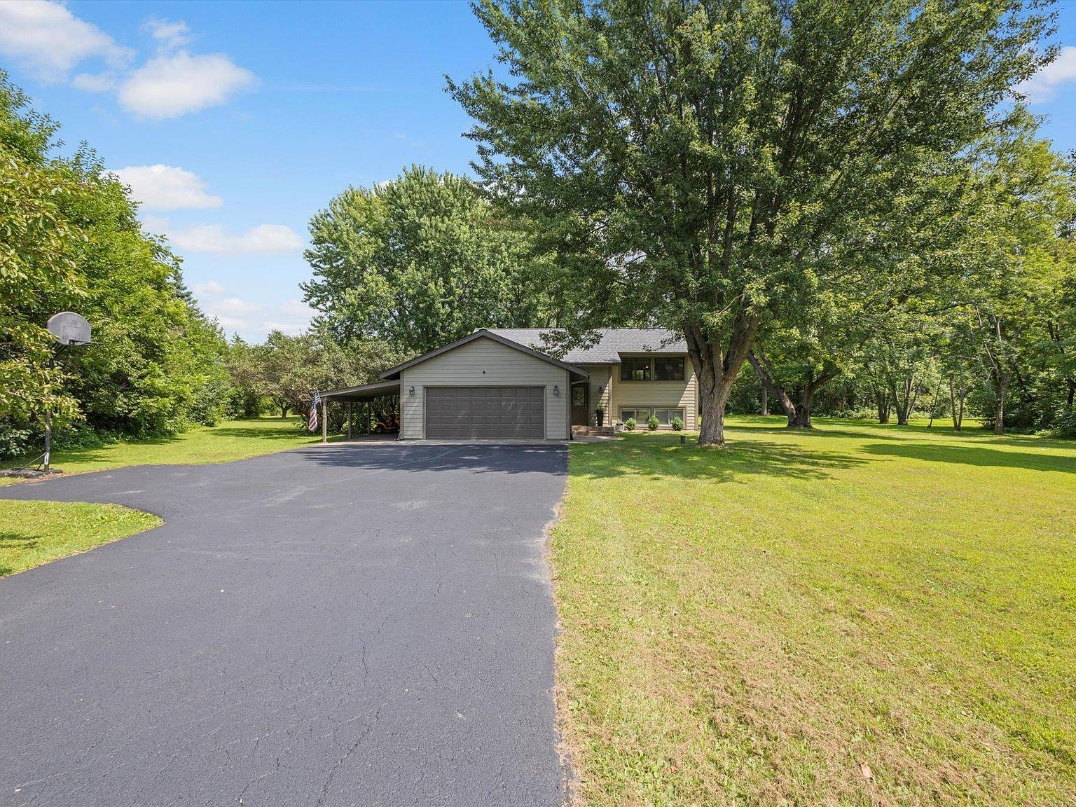 535 Nordic Ln Hudson, WI 54016 - Thumbnail 3