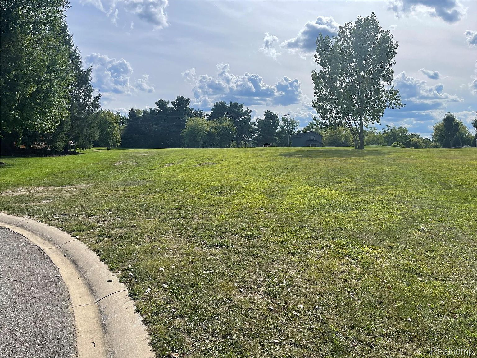 69225 Lake Point Ct Romeo, MI 48065 - Thumbnail 3