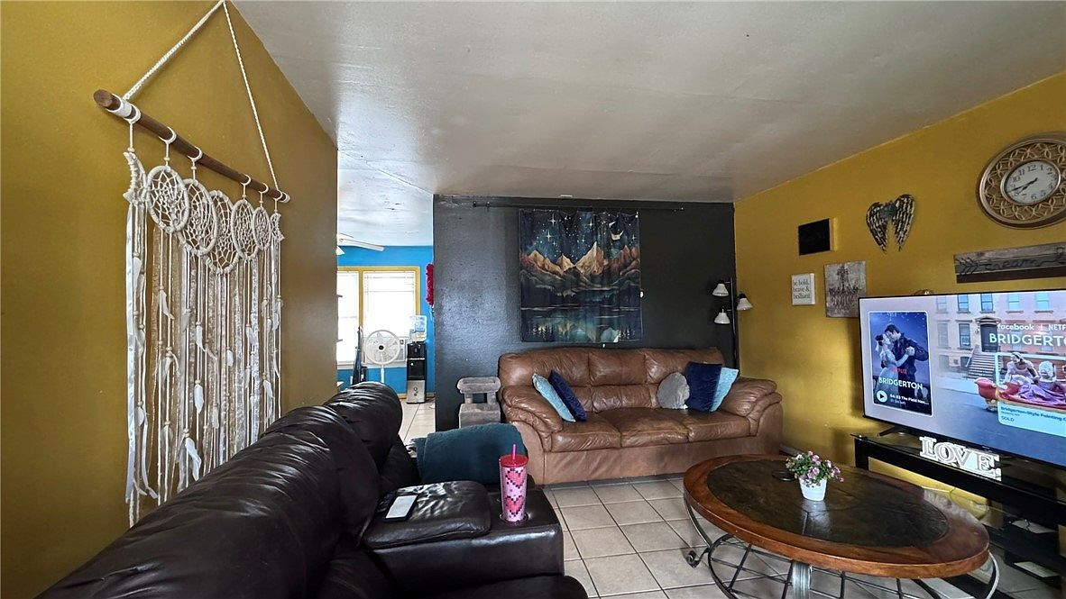 523 Frances St Kingsville, TX 78363 - Thumbnail 3