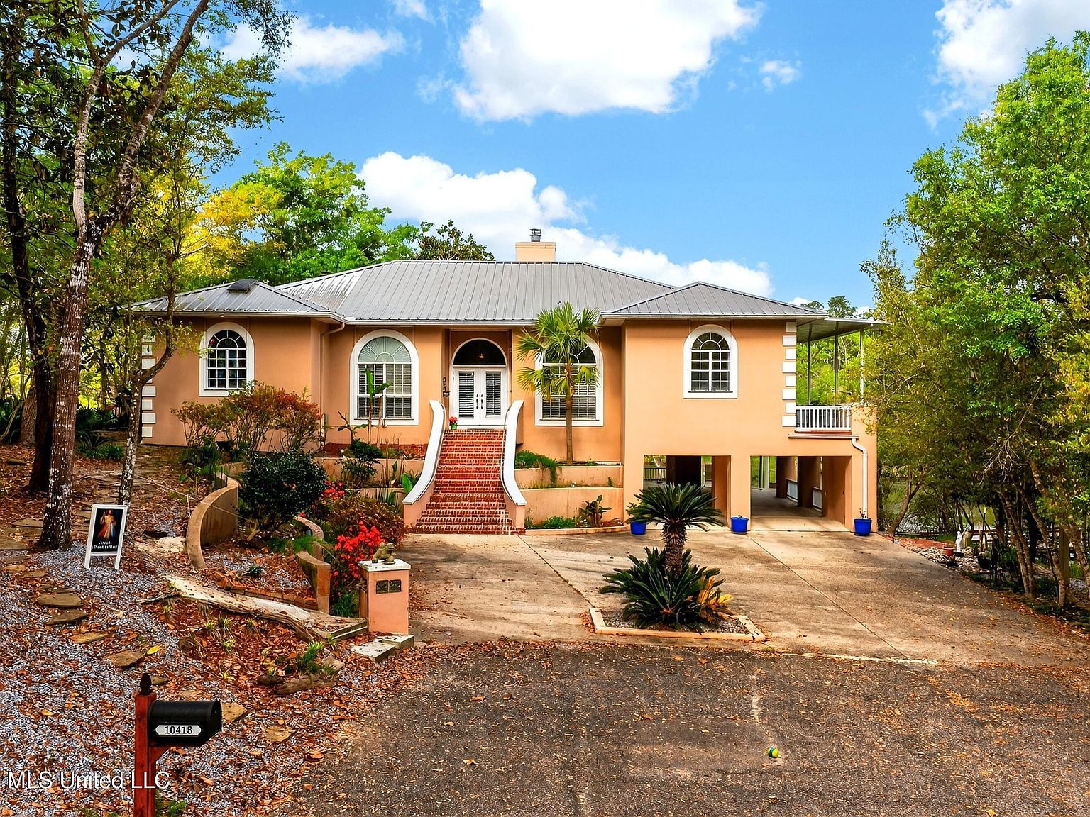 10418 Malahini Pl Diamondhead, MS 39525 - Thumbnail 3