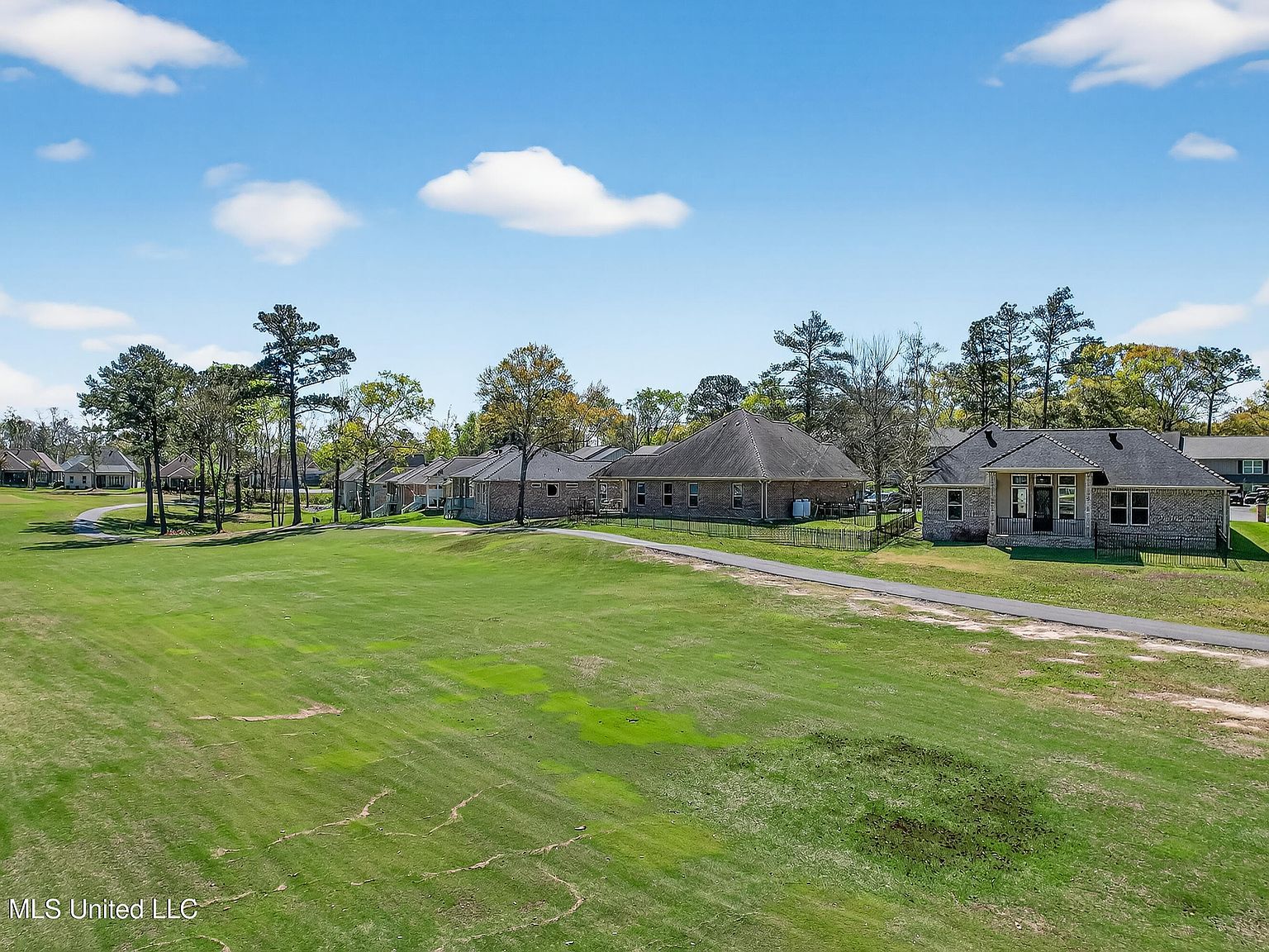 87116 Highpoint Dr Diamondhead, MS 39525 - Thumbnail 3