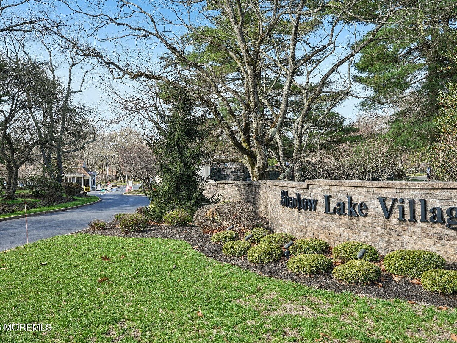 93 Lexington Ct Red Bank, NJ 07701 - Thumbnail 3