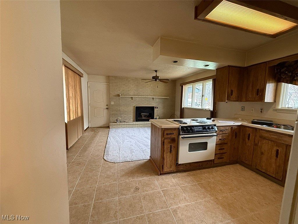 2851 Carlton Dr NW Warren, OH 44485 - Thumbnail 3