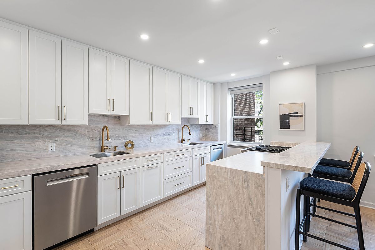 3725 Henry Hudson Pkwy W #3DE Bronx, NY 10463 - Thumbnail 3