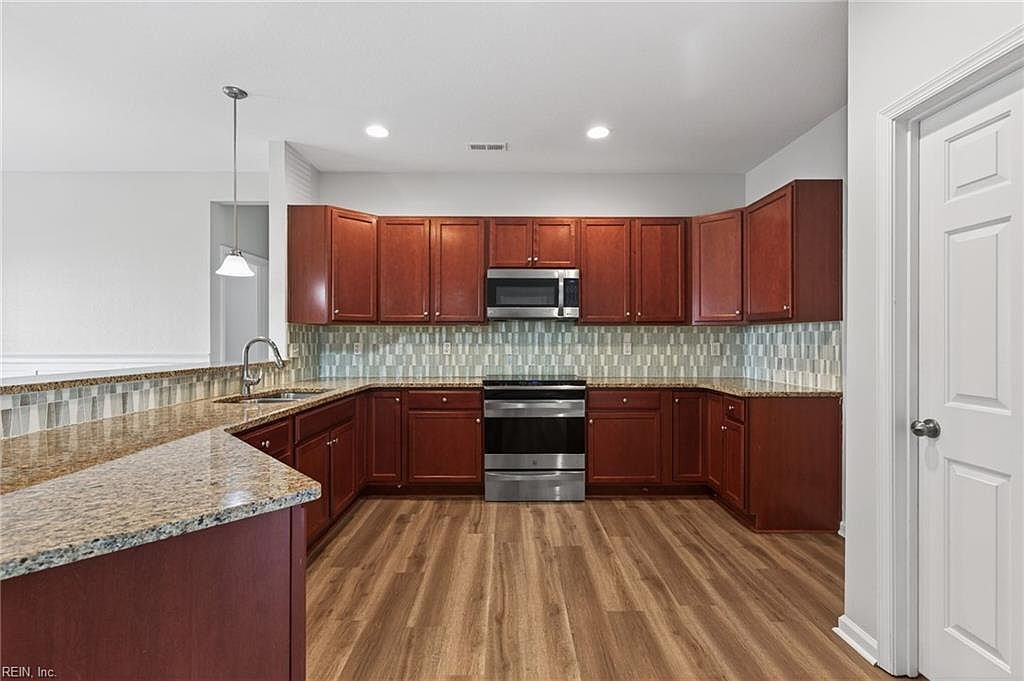 111 Faro Ln UNIT 138 Portsmouth, VA 23703 - Thumbnail 3