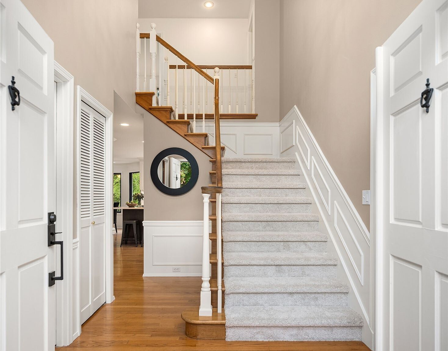 24520 NE 11th Pl Sammamish, WA 98074 - Thumbnail 3