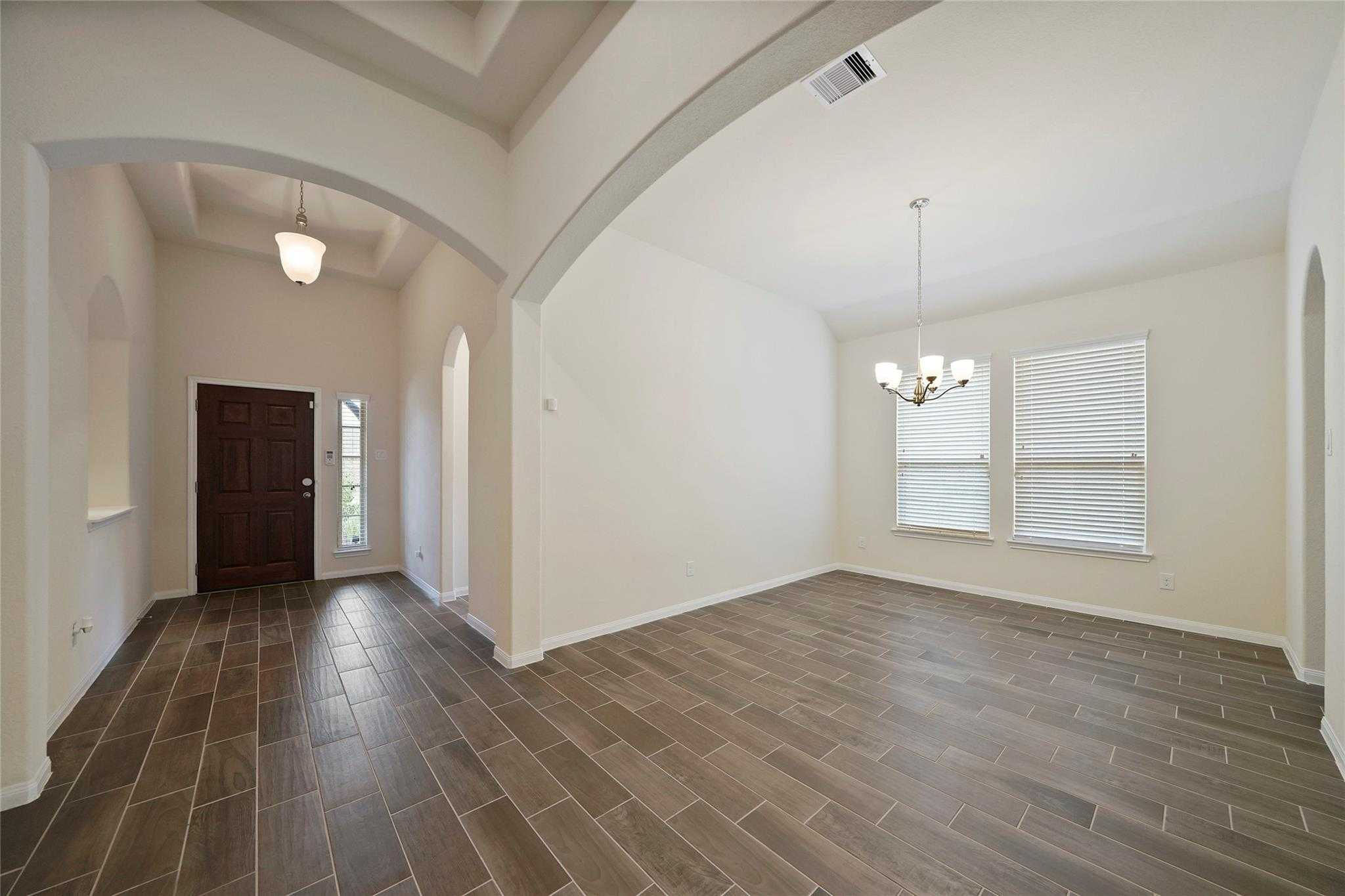 1403 Holly Chase Drive, Conroe, TX, USA, 77384 - Thumbnail 3