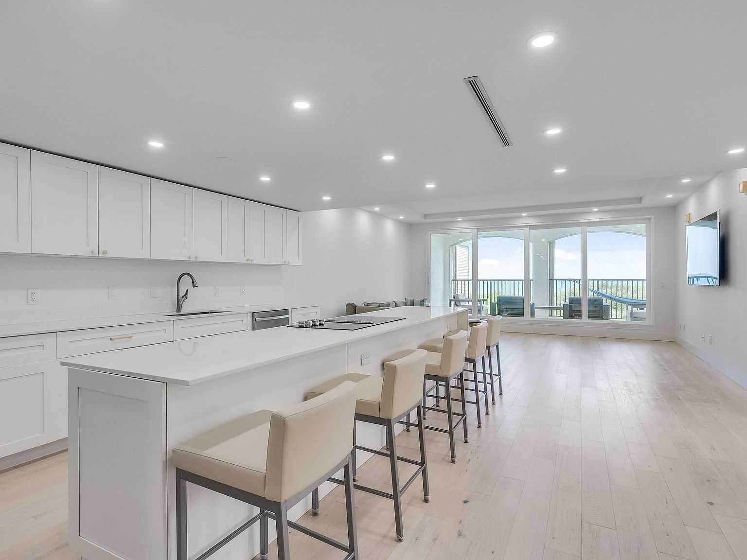 4651 NE Ocean Blvd APT 31 Jensen Beach, FL 34957 - Thumbnail 3