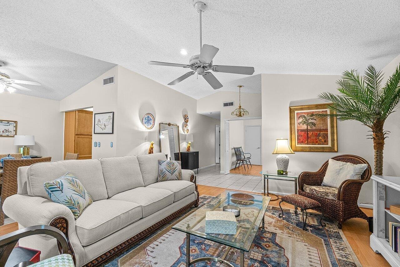 77 Ironwood Way N Palm Beach Gardens, FL 33418 - Thumbnail 3