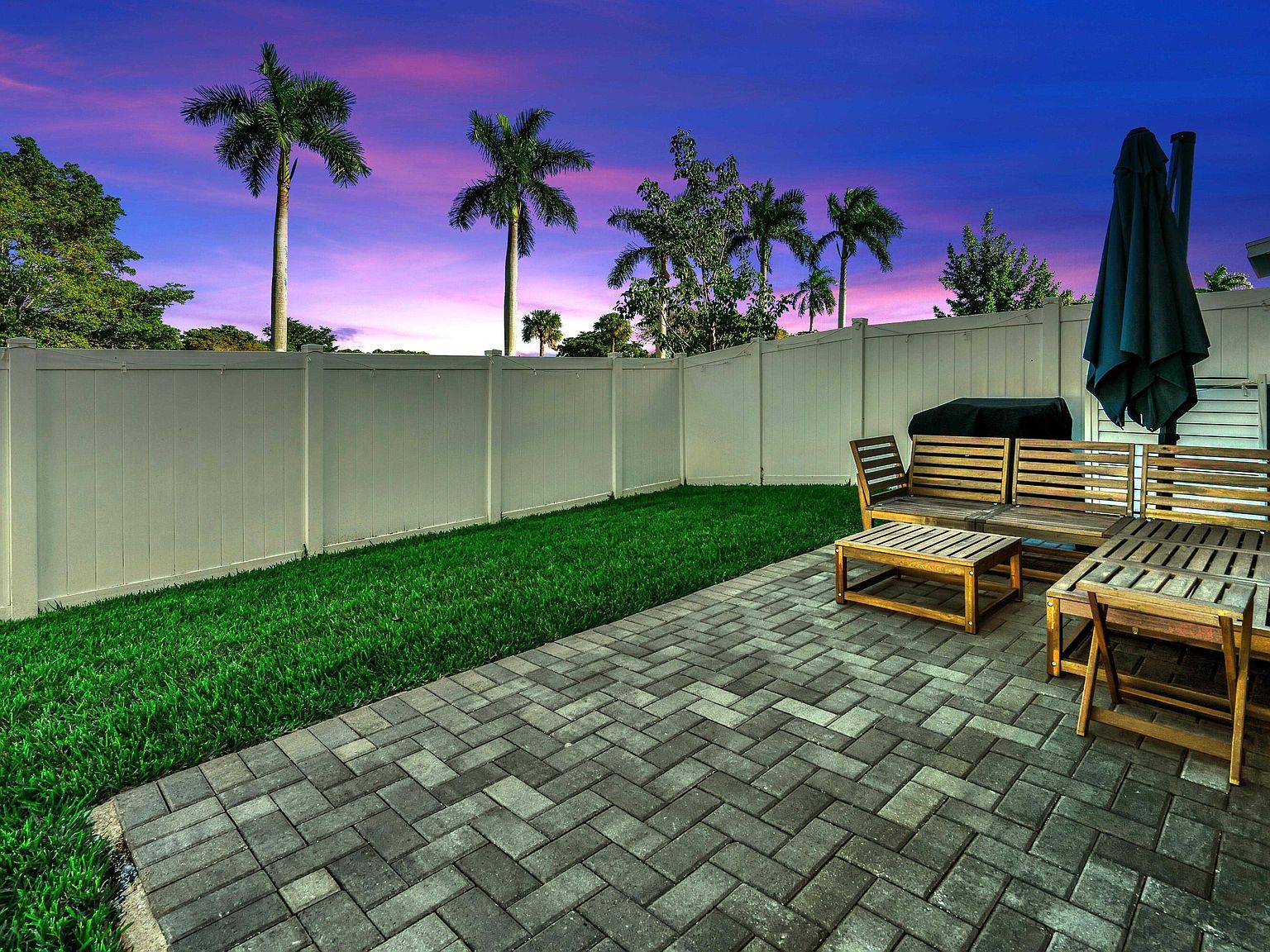 4246 Lagoon Shore Dr Lake Worth, FL 33467 - Thumbnail 3