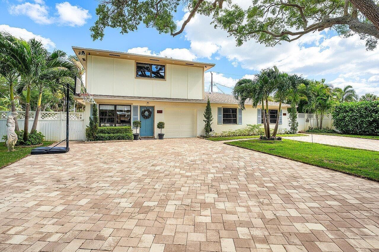 2101 N Palm Cir North Palm Beach, FL 33408 - Thumbnail 3