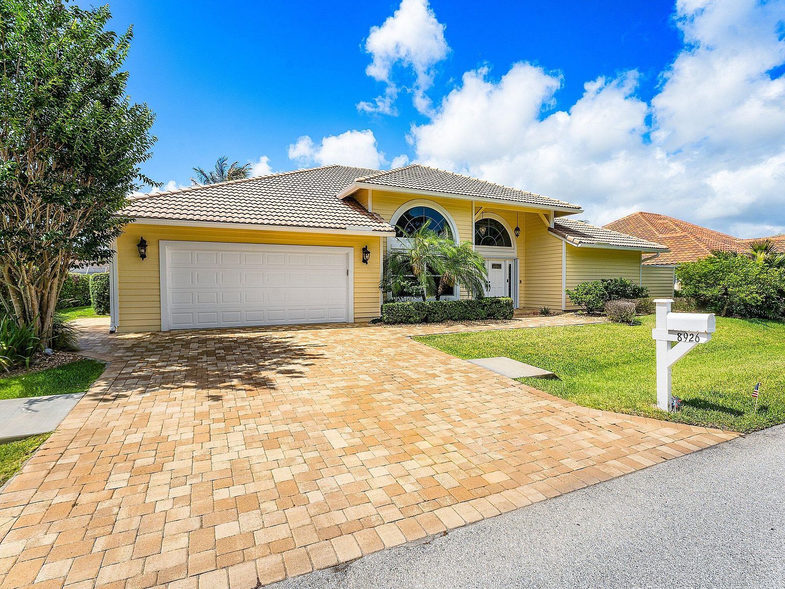 8926 SE North Passage Way Jupiter, FL 33469 - Thumbnail 3