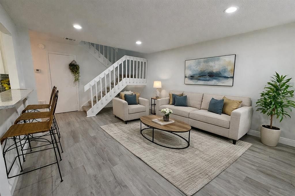 4402 Ring Neck Rd #19B Orlando, FL 32808 - Thumbnail 3