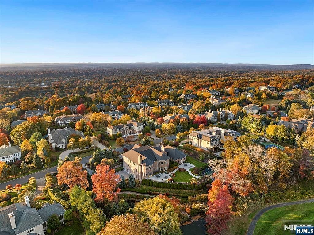 196 Vaccaro Dr Cresskill, NJ 07626 - Thumbnail 3