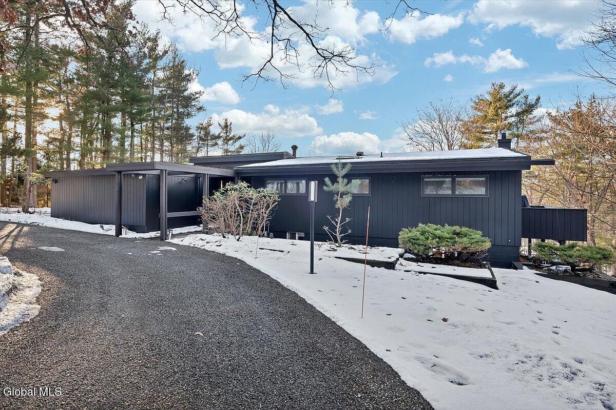 80 Van Leuvan Dr S Rensselaer, NY 12144 - Thumbnail 3