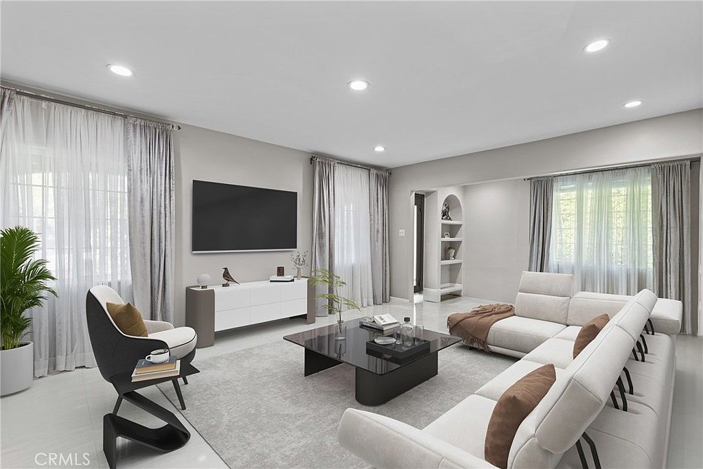 7406 Collett Ave Van Nuys, CA 91406 - Thumbnail 3