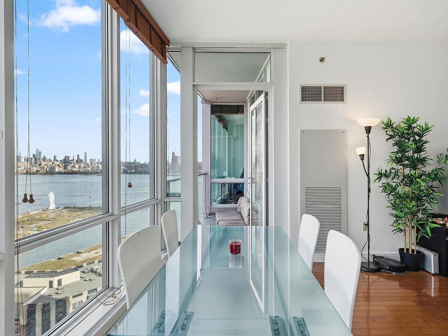 20 Newport Pkwy APT 2311 Jersey City, NJ 07310 - Thumbnail 3