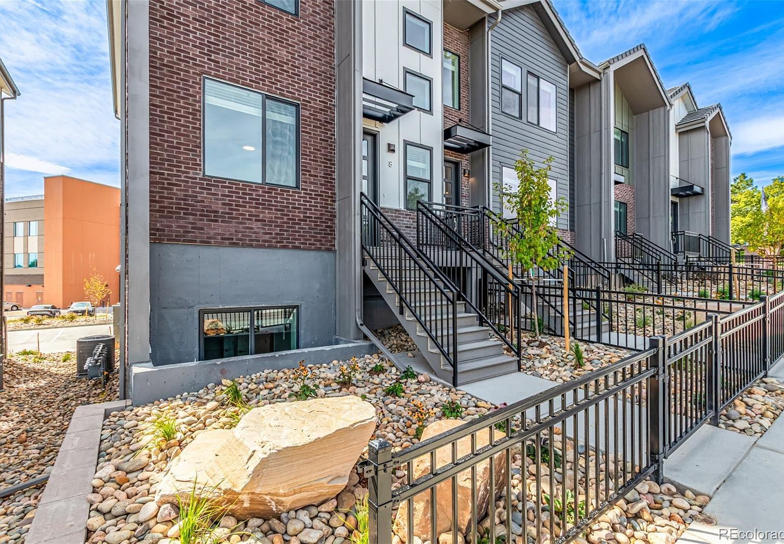 8 Ascent Trl Englewood, CO 80112 - Thumbnail 3