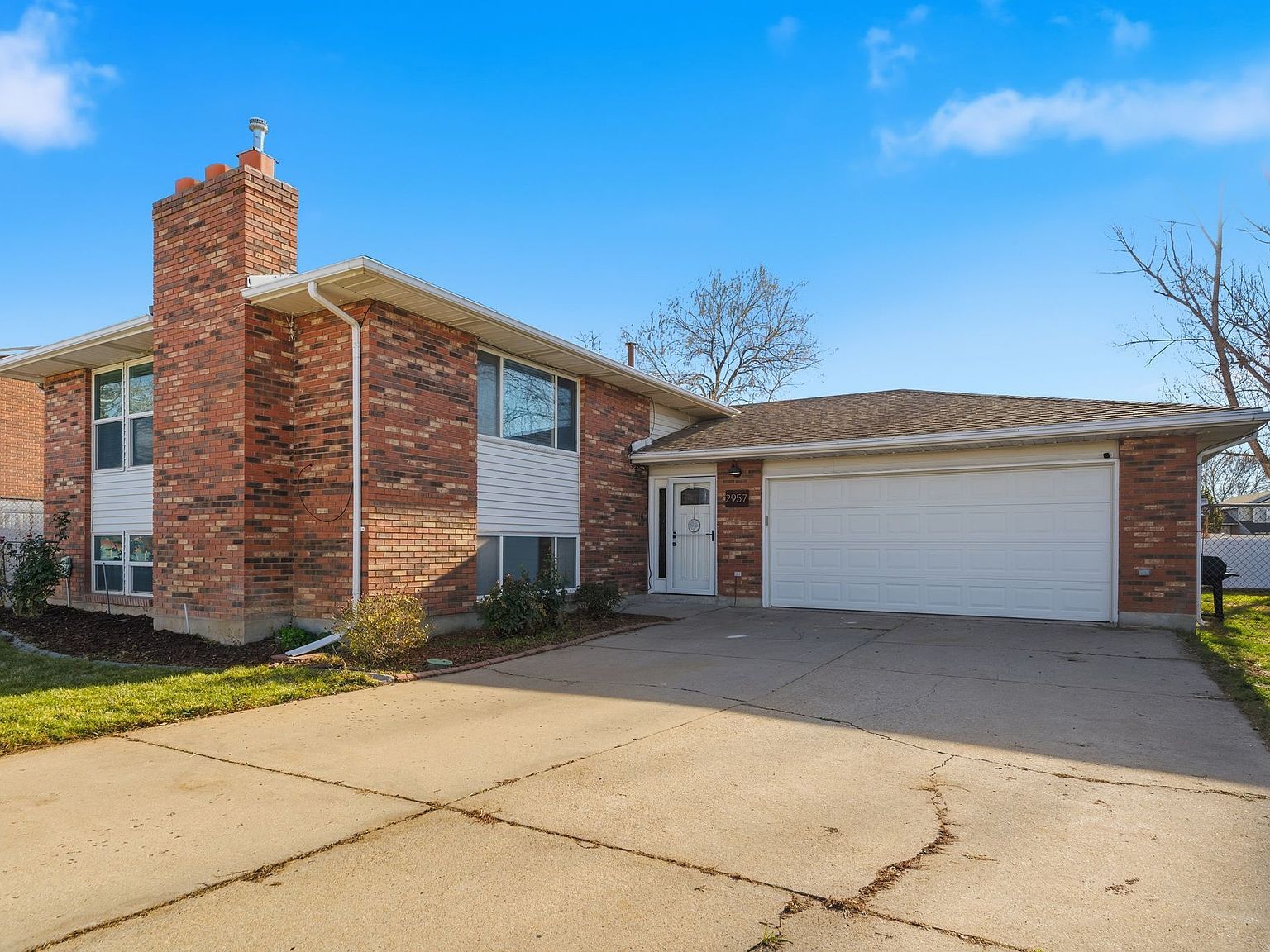 2957 W 4390 S Roy, UT 84067 - Thumbnail 3