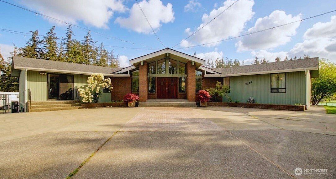 2259 Happy Valley Rd Oak Harbor, WA 98277 - Thumbnail 3