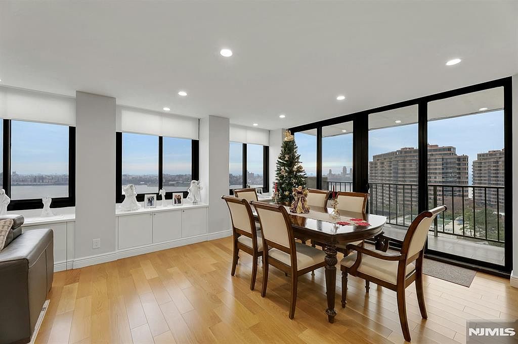 300 Winston Dr #C0910 Cliffside Park, NJ 07010 - Thumbnail 3